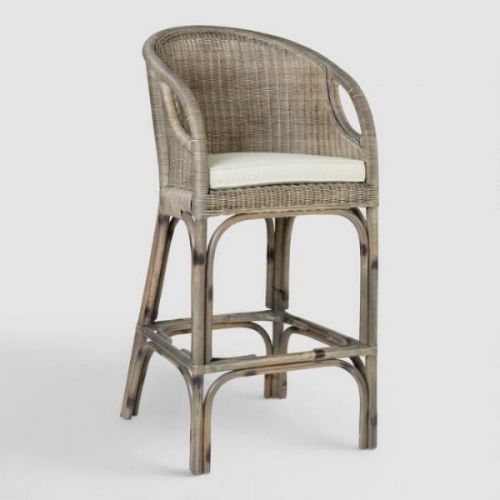 Washy rattan bar stool