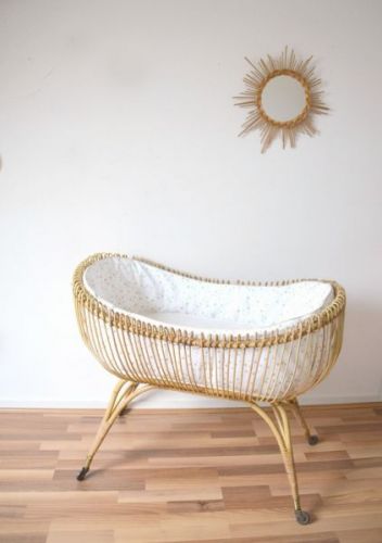 Oval Baby Bassinet